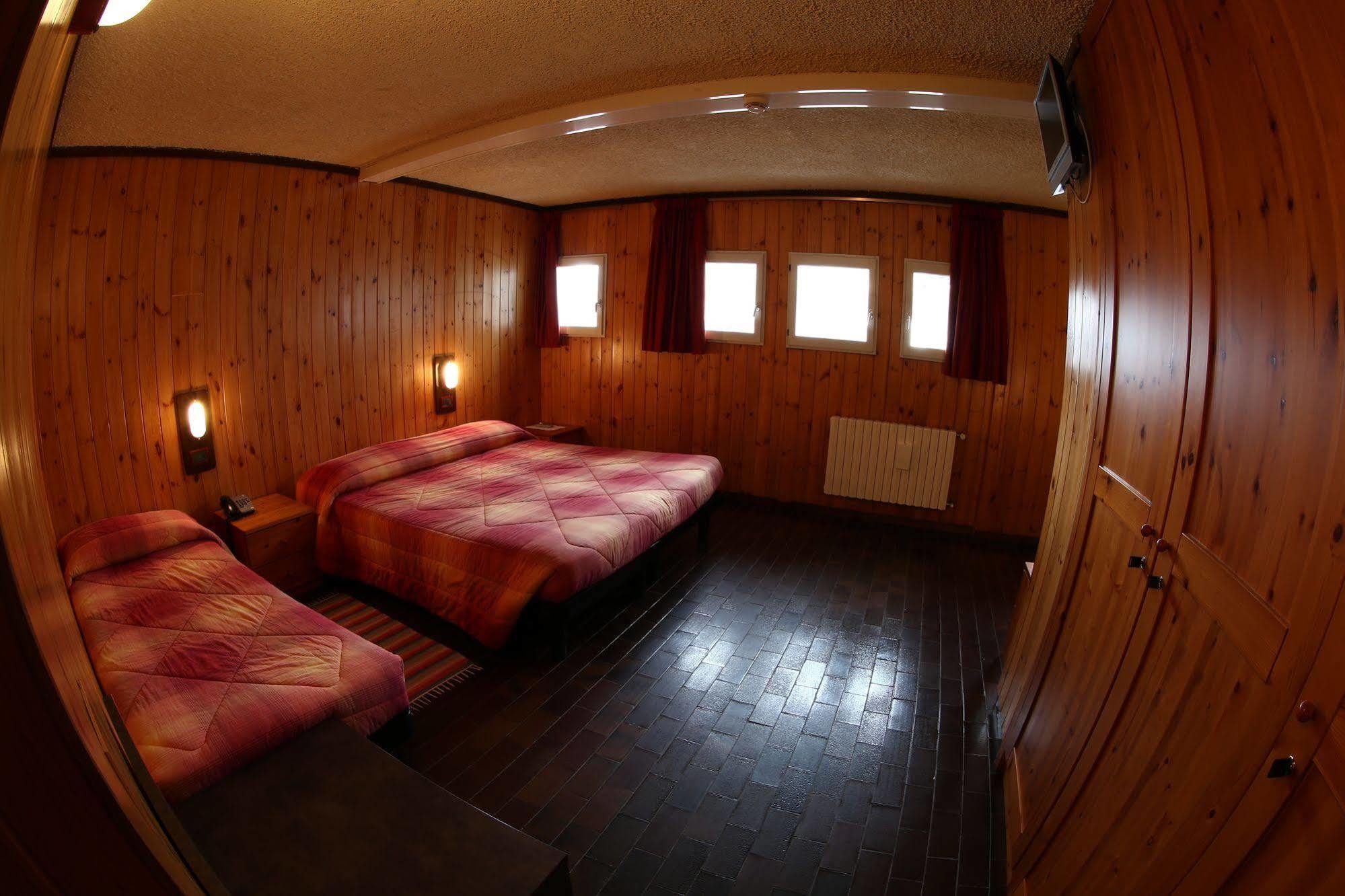 Albergo Quarto Pirovano باسو ستيلفيو المظهر الخارجي الصورة